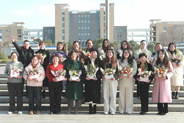 1773212488287.jpg 新闻=匠心筑梦,雅致芳华 —— 江苏创盛成功举办“茶遇香韵” 雅致女神节花艺茶艺培训活动01.jpg